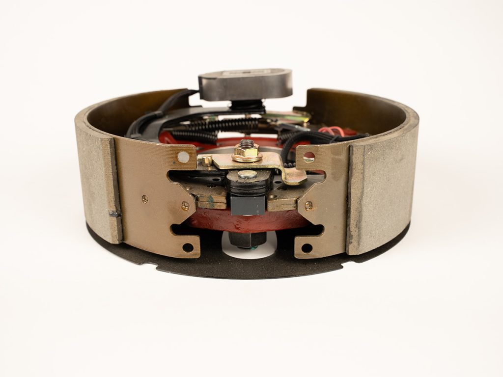 Dexter brake assembly TPP-640-0045 for trailer axle braking systems, designed to provide reliable stopping power and consistent braking performance for safe towing.