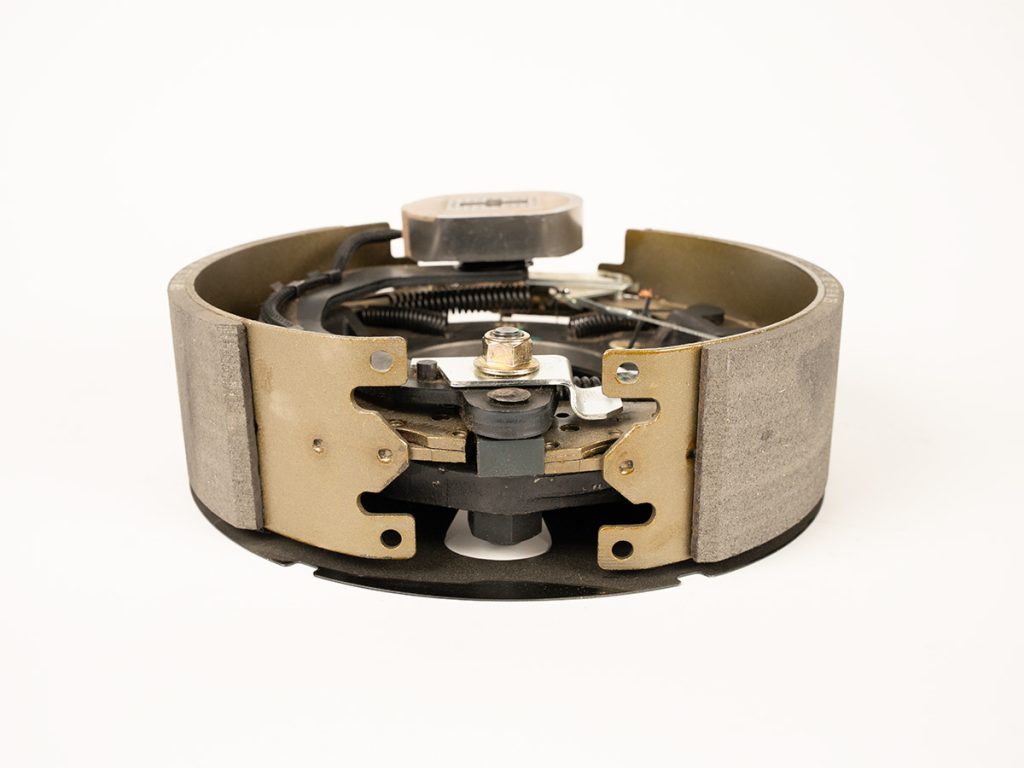 Dexter brake assembly TPP-640-0039 for trailer axle braking systems, designed to deliver reliable stopping power and consistent braking performance for safe towing.